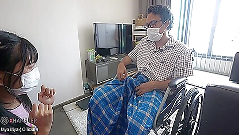 Shake and dildo, alow in doubl wasteland milana of pussy