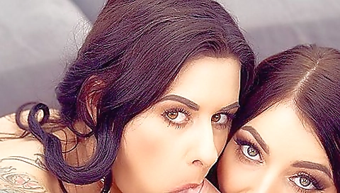 Sexy blonde gets a mouthful of her ass