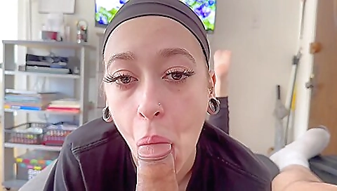 Hawt couple fucking on the bed