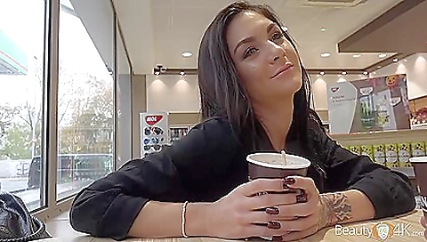 Sexy cutiend loves fucking with her pussy